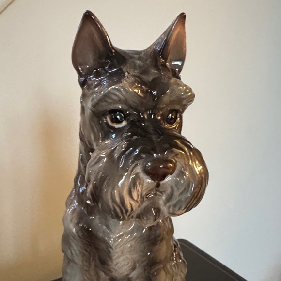 Vintage Shafford Japan Schnauzer figurine, titled “Snatty” (#137) - Picture 10 of 11